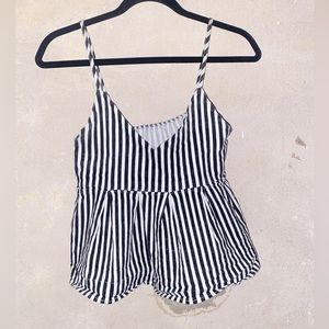 🧚‍♀️3for50$ Striped flared crop top